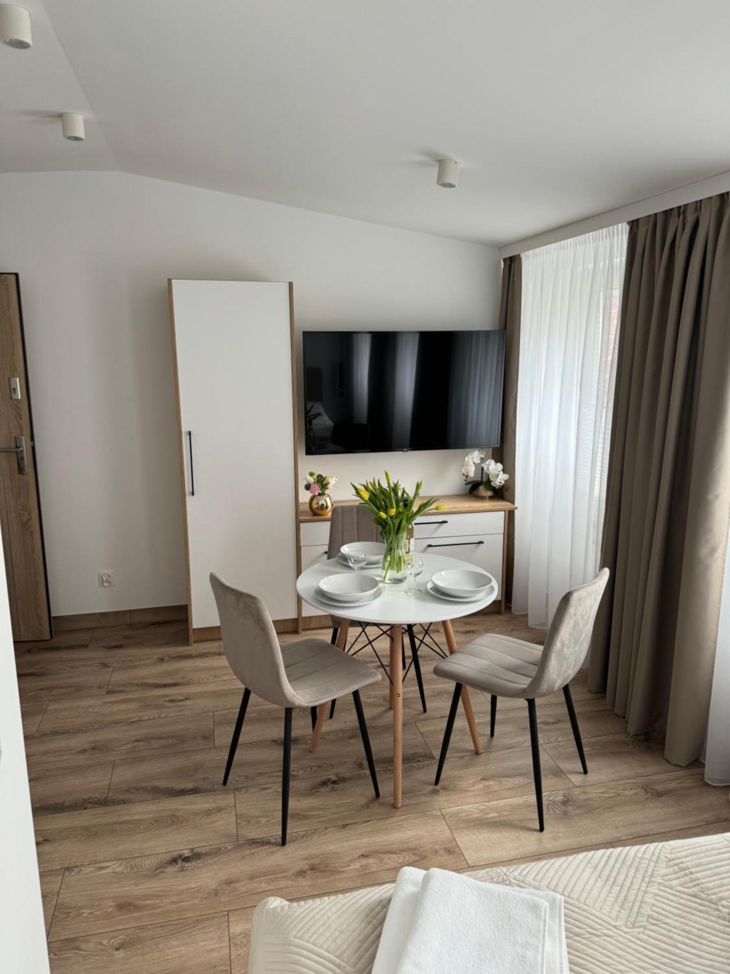 Parking Gratis 250 M Od Plazy Miedzyzdroje
